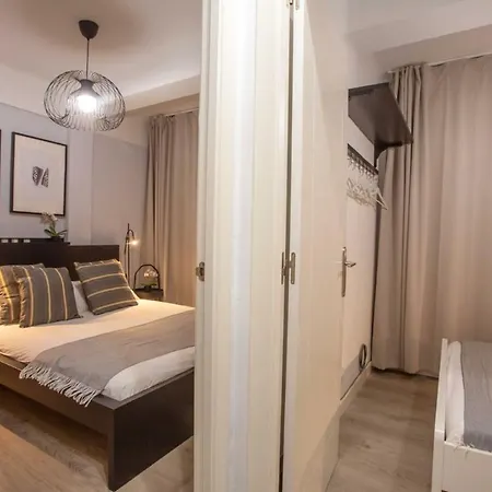Holidays2malaga Lagunillas 3 Bedrooms Downtown Local Area 500mb Free Wifi * Málaga