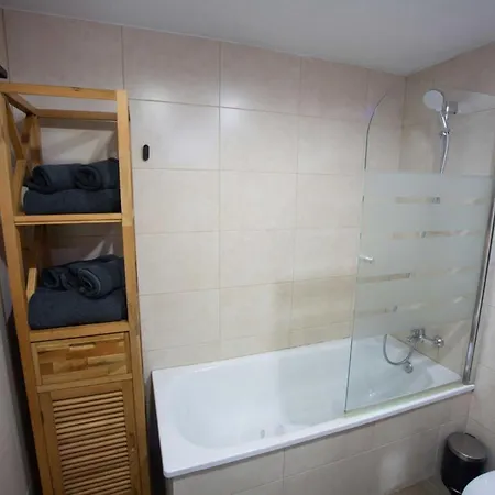 Daire Holidays2malaga Lagunillas 3 Bedrooms Downtown Local Area 500mb Free Wifi