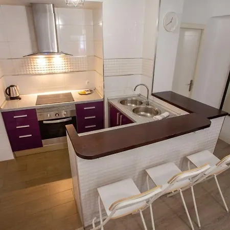 Holidays2malaga Lagunillas 3 Bedrooms Downtown Local Area 500mb Free Wifi * مالقة