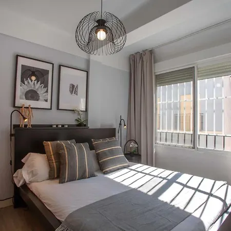 Holidays2malaga Lagunillas 3 Bedrooms Downtown Local Area 500mb Free Wifi * مالقة